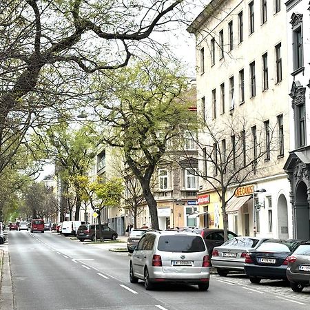 Traumhafte Wohnung Fuer 2, Walk In Dusche, Extra Kueche, Nespresso, Zentral Viena Exterior foto